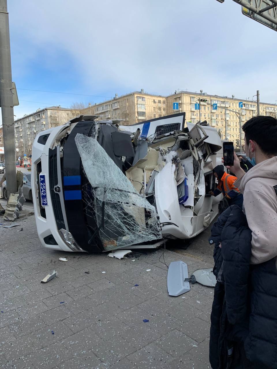 Автозак, попавший в аварию, 6 марта 2022 год / Фото предоставлены задержанным