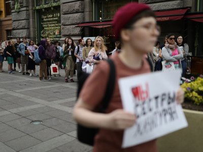      Как в Госдуме хотят ужесточить закон о митингах и к чему это приведет. Анализ ОВД-Инфо
    