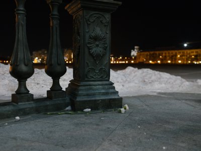      «Girls, didn’t you know you’re not allowed to carry flowers?»
    